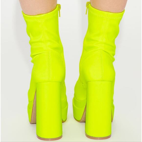 [H321] Fashion Nova 'Waiting On A Feeling' Platform Booties - Picture 4 of 10